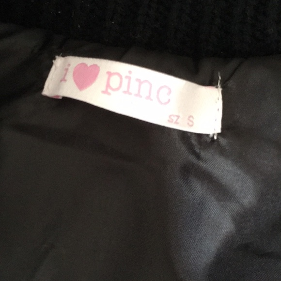 Black faux fur girls vest - Picture 6 of 7